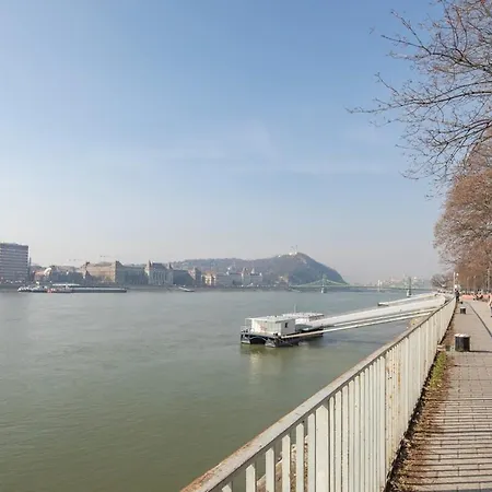 Lovely And Comfy Sleep Апартаменты Будапешт