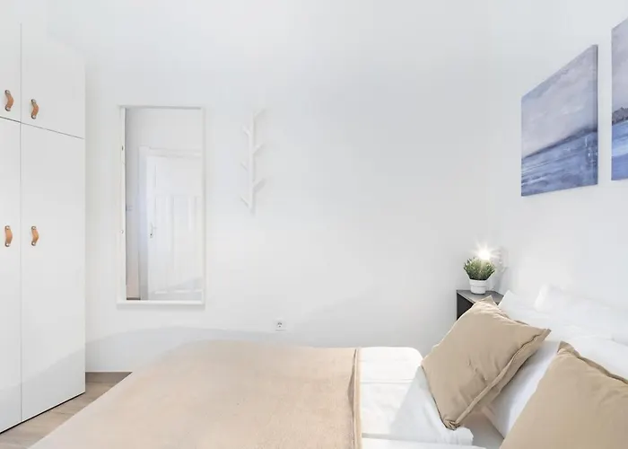 Lovely And Comfy Sleep Appartement